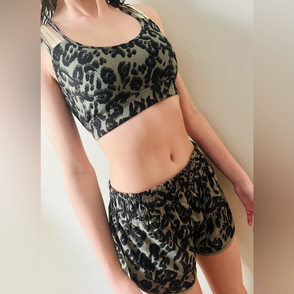 Short , sports bra and leggings